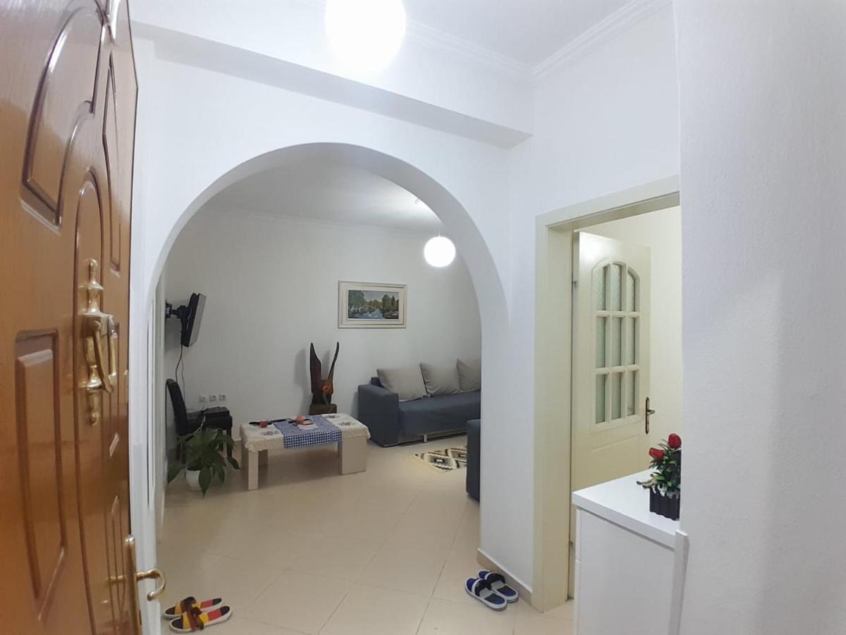 Guest House Taverna Laberia 3 Gjirokastër 外观 照片